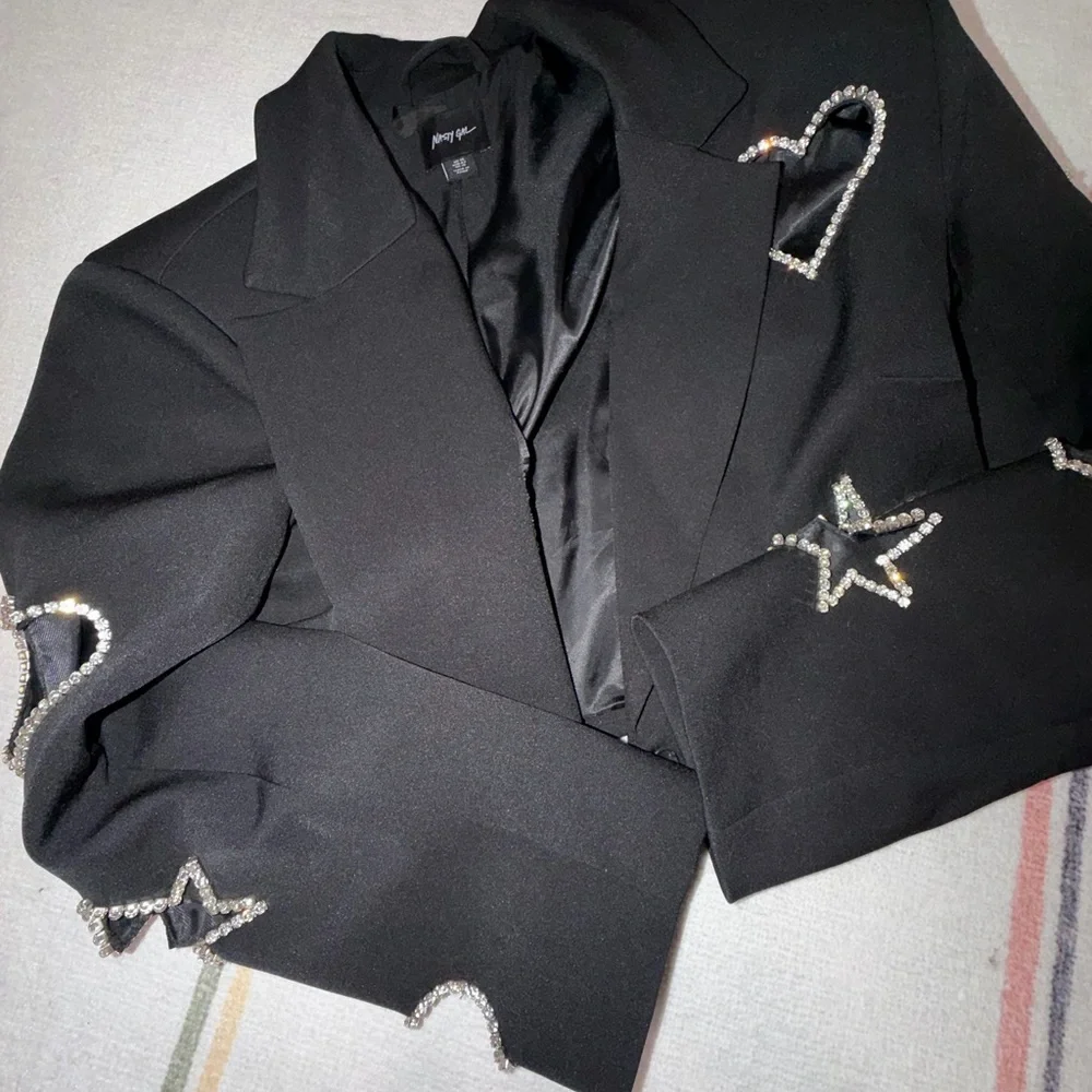 Black Suit Set with Heart & Star Crystal Cut Outs - Picture 4 of 7